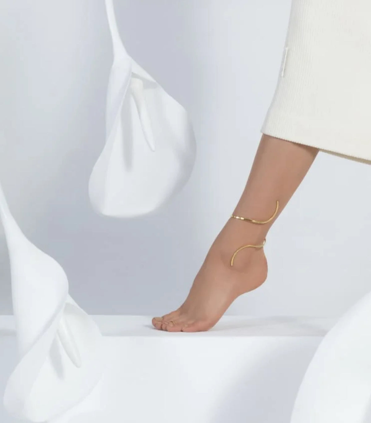 GOLD SPIRAL ANKLE BRACELET